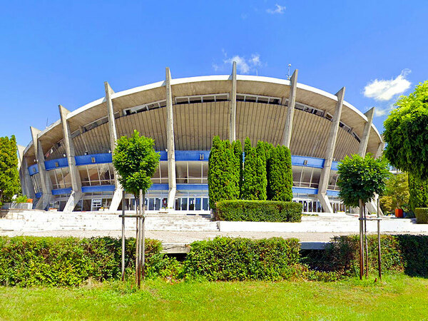 С 18 млн. лева модернизират Двореца на културата и спорта във Варна