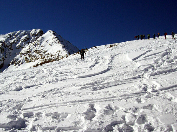 Заради липсата на сняг: Туристи масово се отказват от ваканция в зимните ни курорти