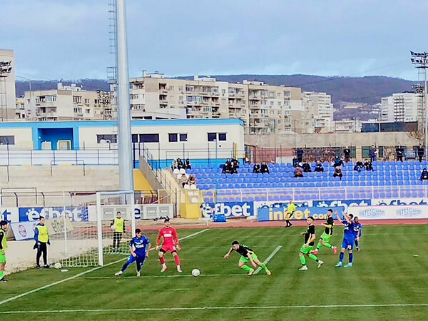 Спартак (Варна) разгроми с 4:1 Добруджа (Добрич) във втората си зимна контрола