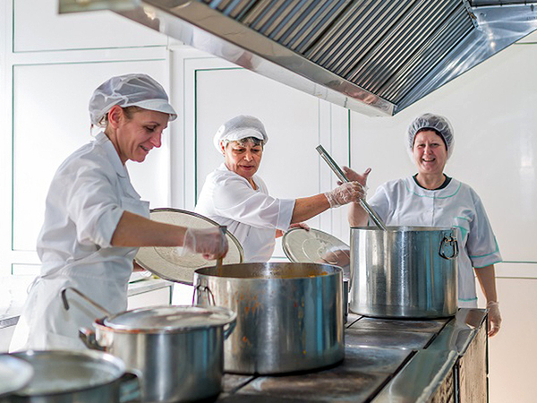 Улесняват родители във Варна с онлайн продажба на купони за детската кухня