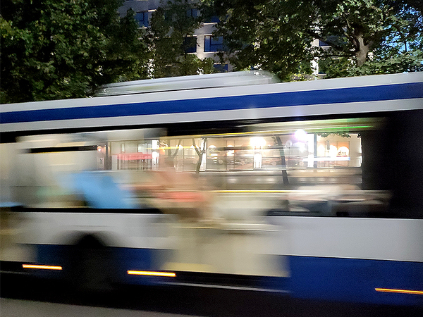 Пускат допълнителни автобуси за Голяма Задушница във Варна