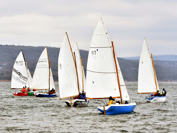 По традиция: С регата "Трети март" откриват ветроходния сезон у нас
