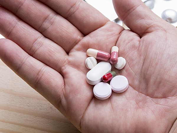 125 кг. контрабандни лекарства спряха варненските митничари