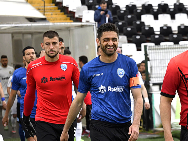 Димов и Панов отново в игра за Черно море