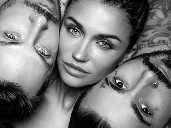 Pavell & Venci Venc празнуват 10 години като дует с емоционална песен