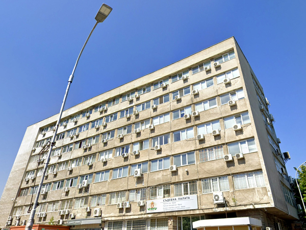 Осъдиха майка, неплащала издръжка на двете си деца