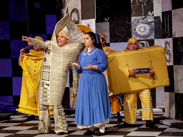 "Алиса в Огледалния свят" спечели наградата на публиката за най-добро куклено представление