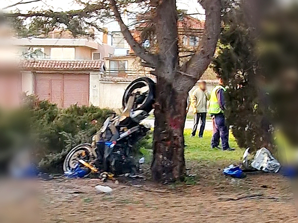 Неправоспособен моторист катастрофира тежко до резиденция "Евксиноград"