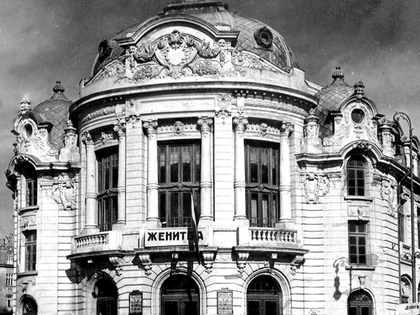 76 години от създаването си чества Варненската опера