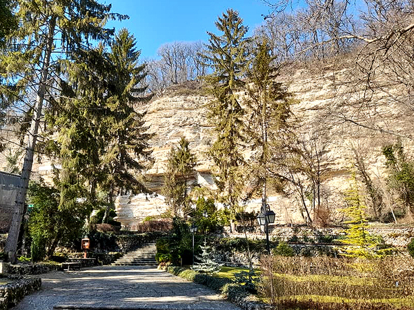 Вход свободен в Аладжа манастир на 16 април