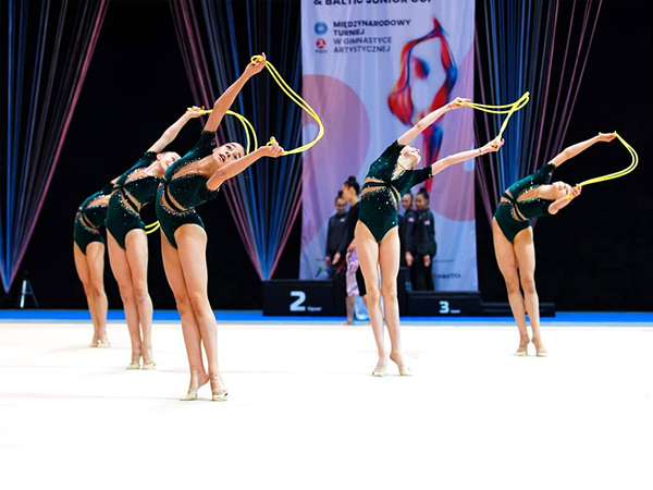 Златен медал във финала с 5 въжета спечели ансамбълът ни девойки от Международния турнир в Гдиня