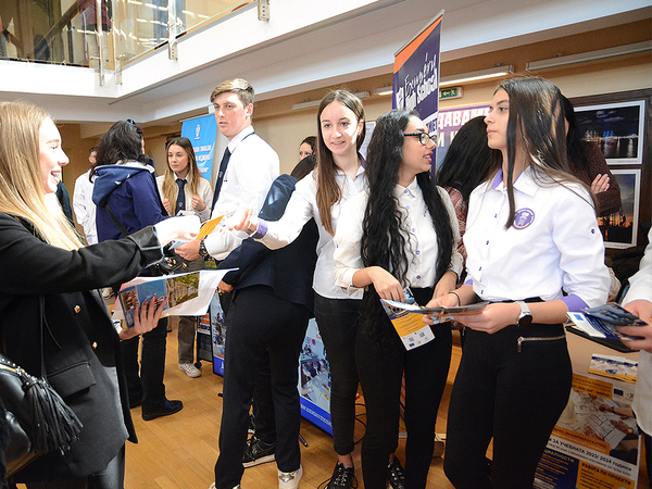 Панорама на средното образование ще се проведе във Варна