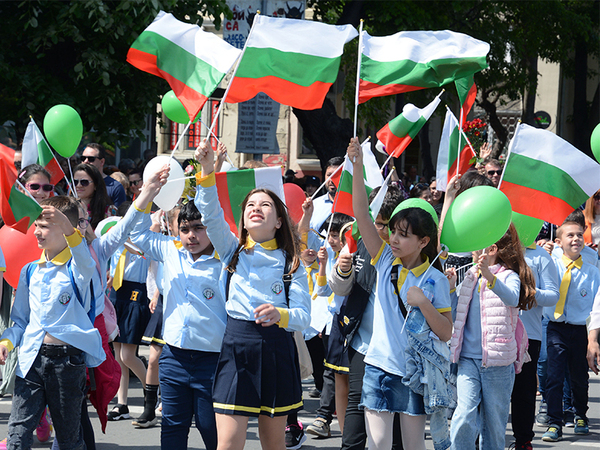 С многохилядно шествие отбелязахме 24 май във Варна
