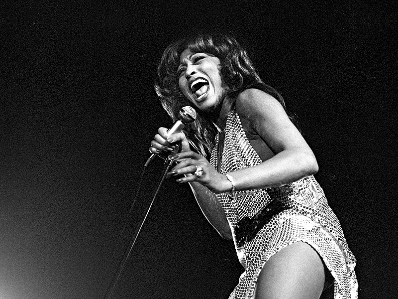 Отиде си Кралицата на рокендрола