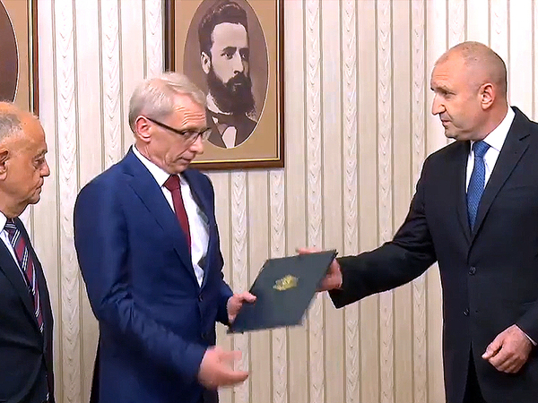 Президентът към ПП-ДБ: Вашият мандат вече е дискредитиран!