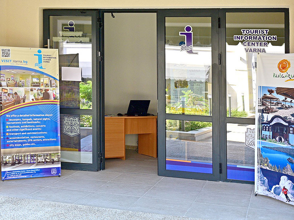 Туристически информационен център отново заработи в курорта Св. Св. Константин и Елена