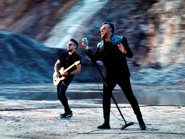 Любо Киров представи новото си видео "Восъчен герой"