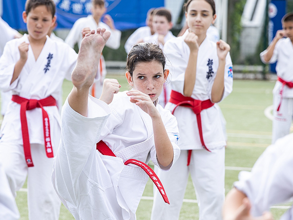 78 български каратисти участват в две световни купи в Камчия на 4 и 5 юли