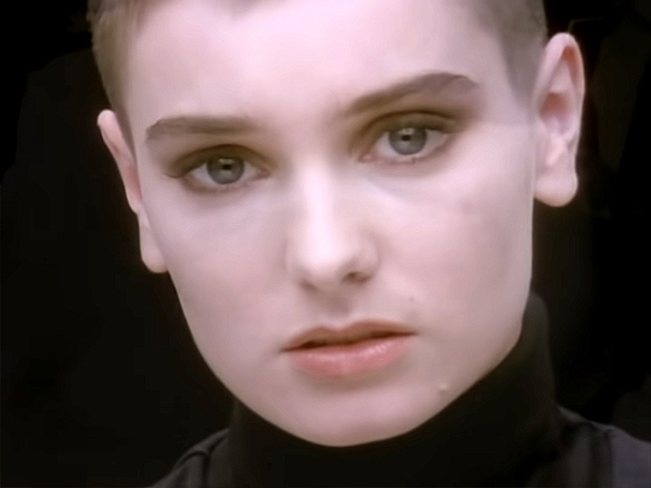 Отиде си популярната певица Шиниъд О'Конър