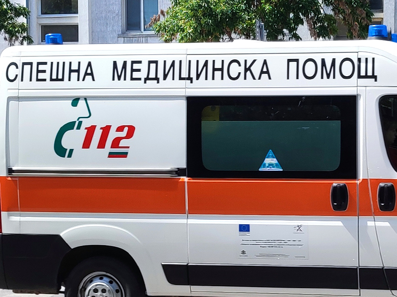 Разследват инцидент, при който дете се удави в сглобяем басейн