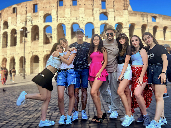 Отличиха млади варненски изпълнители на международен конкурс в Рим