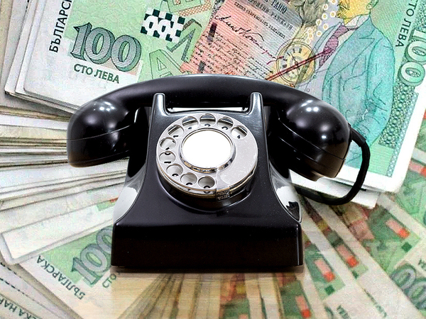 Задържаха 75-годишна за участие в телефонни измами