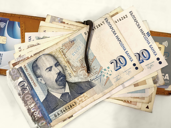 Област Варна е трета в страната по размер на средната месечна работна заплата