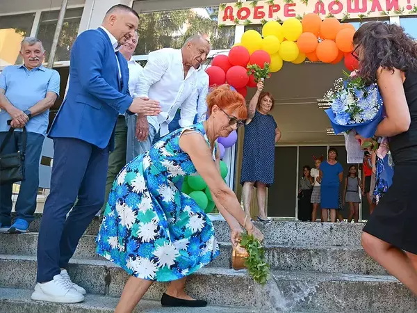 По традиция: Новата учебна година в Спортното училище започна на 1 септември