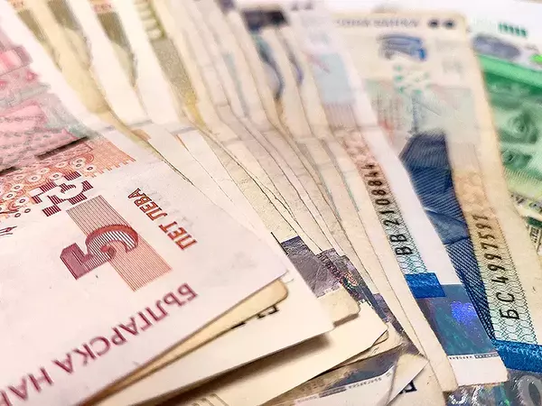 Съдят двама, принуждавали млад мъж да тегли кредити за тях