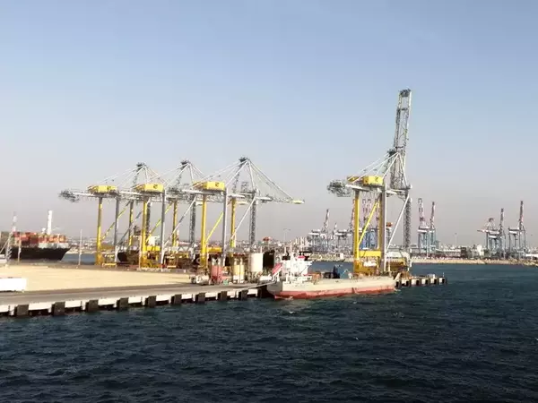 Четирима моряци от кораба Рожен искат да се върнат у нас