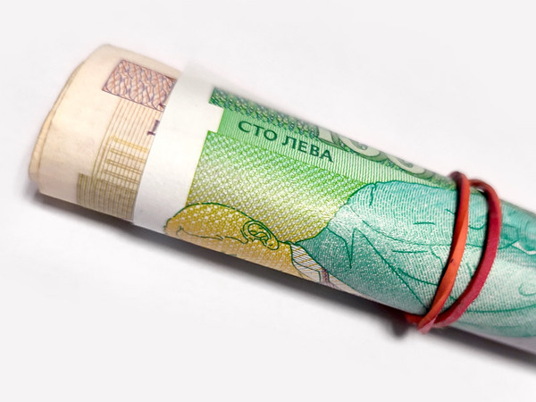 Пиян шофьор опита да подкупи полицай край летището