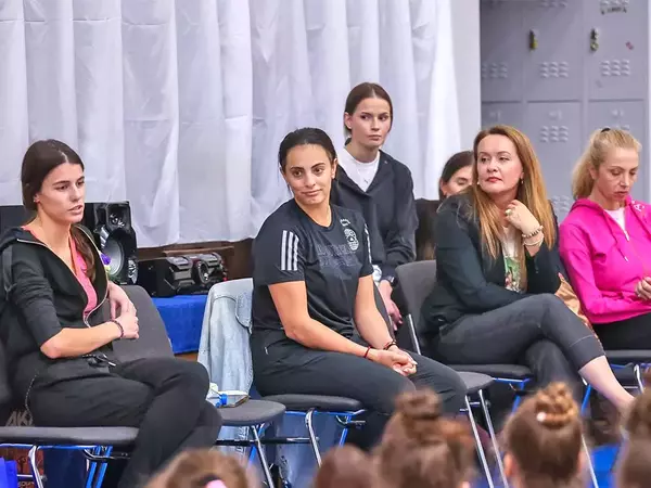 Олимпийска шампионка по художествена гимнастика проведе Мастър клас във Варна