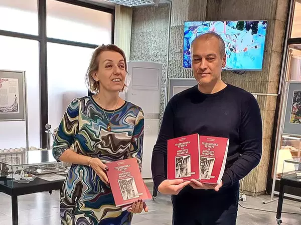 Първото комплексно изследване за рибарството по нашето Черноморие, дариха на Варненската библиотека