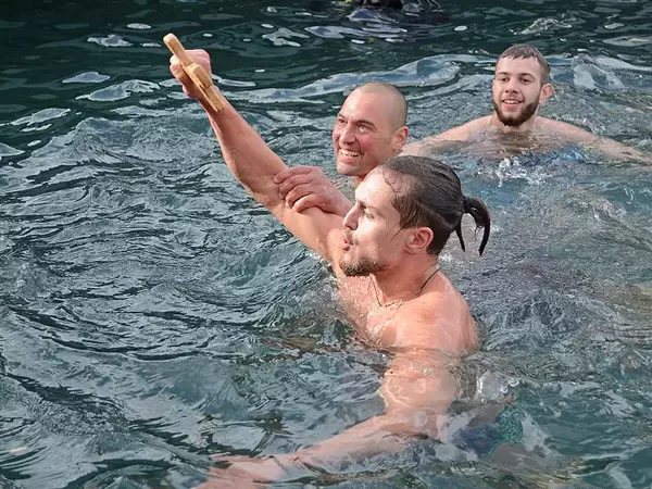 Ватерполистът Димитър Петров за втори път "спаси" кръста във Варна