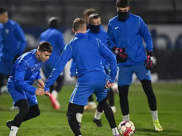 С 23-ма футболисти Спартак (Варна) стартира зимната си подготовка