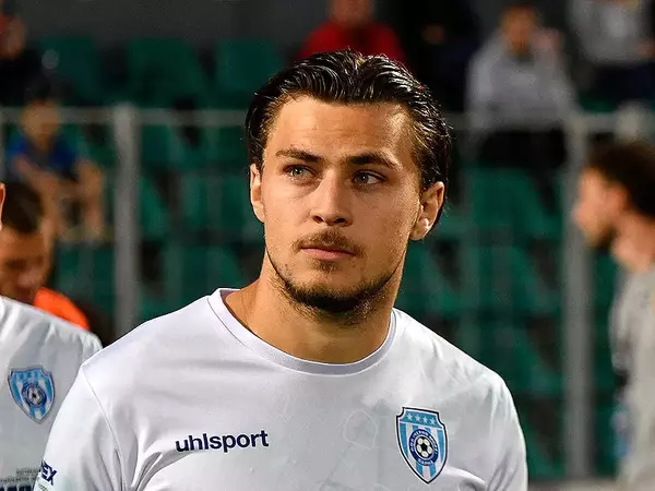 Черно море се раздели с халф