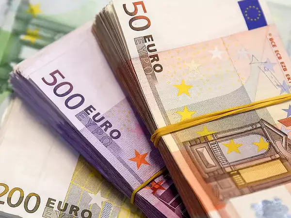 Банкова служителка, присвоила 440 000 лева, получи присъда