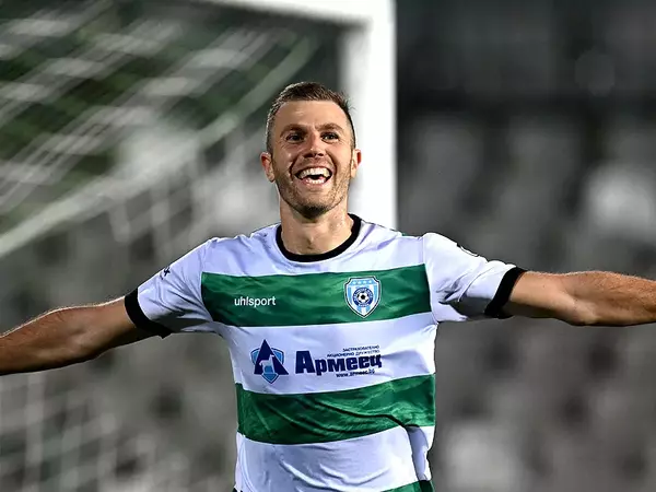 Черно море победи с 2:1 Ботев (Враца) в нервен мач