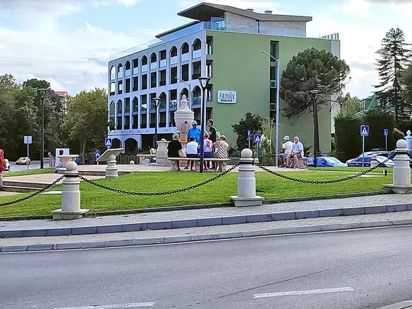 Негодна за пиене е водата от минералната чешма в центъра на Св. Св. Константин и Елена