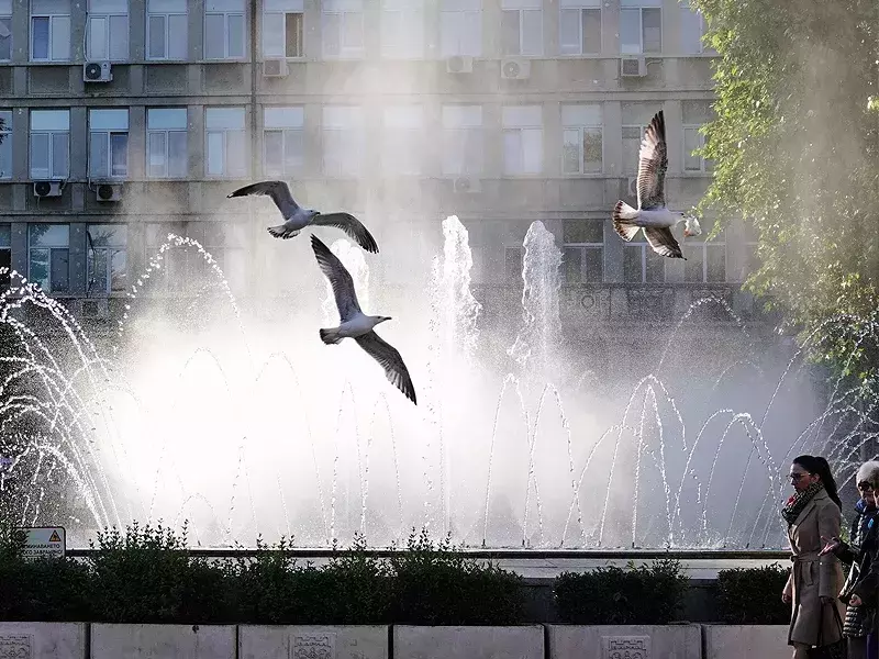 Заработи фонтанът на площад "Независимост" 