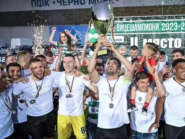 Черно море завърши вицешампионския сезон с победа над Крумовград