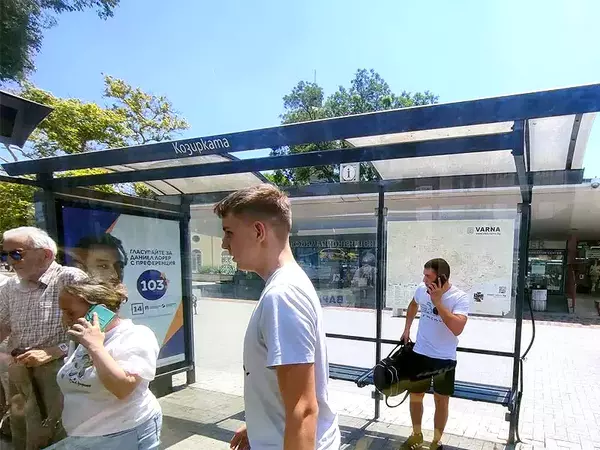 Обновяват 140 спирки на градския транспорт във Варна