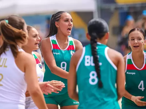 Българките на победа от ТОП 8 на Европейското по хандбал във Варна