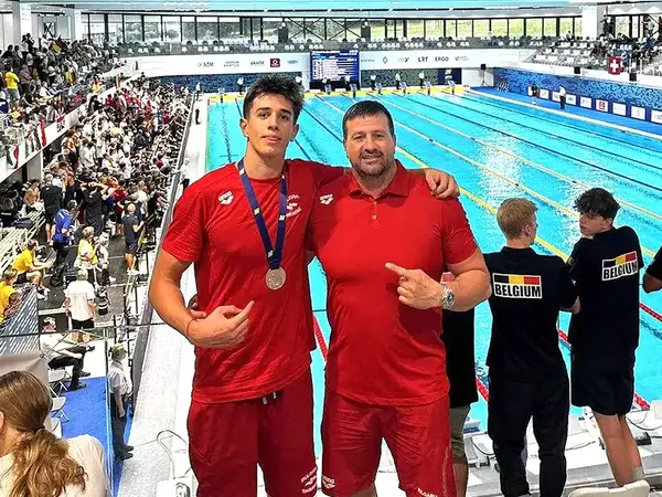 Варненец завоюва три медала от европейското по плуване