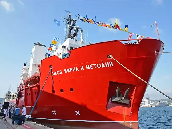 Честваха годишнина на научноизследователския кораб "Св. Св. Кирил и Методий"