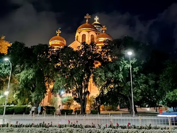 Катедралата ще е с ново ефектно осветление за празника на Варна