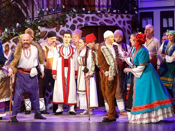 "Българи от старо време" на сцената на "Опера в летния театър"