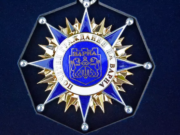 Утвърдиха новите почетни граждани на Варна