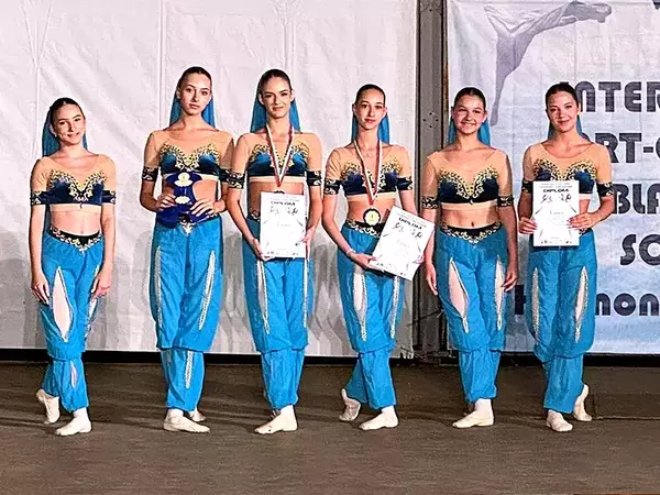 Куп отличия за варненски балеринки от Арт олимпиада в Созопол