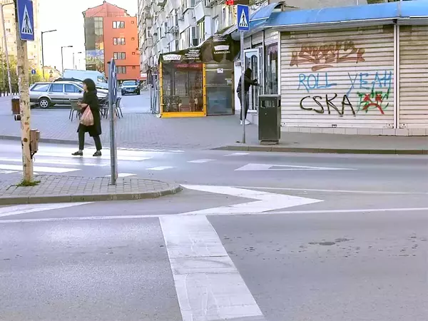 Ремонтират основно улица до Колхозния пазар във Варна